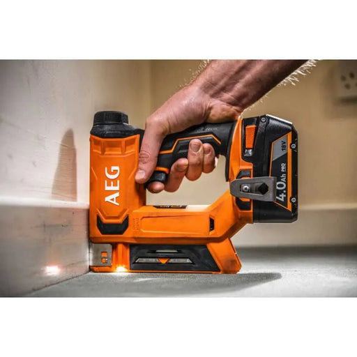 Agrafeuse AEG 18V B18CS10-0 (sans batterie) - Reconditionné - Drakare