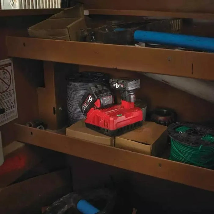 Chargeur rapide multi-voltage MILWAUKEE 12V / 14V / 18V M12-18 FC - Reconditionné - Drakare