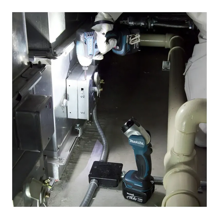 Lampe torche MAKITA 14.4V / 18V LED 180 lm DML802 (sans batterie) - Reconditionné - Drakare