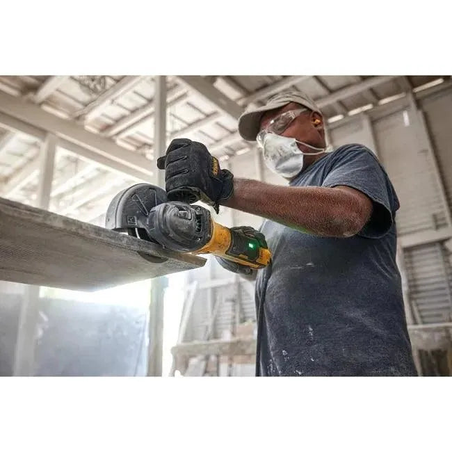 Meuleuse d'angle DEWALT 1700W Ø125mm DWE4347 - Déstockage - Drakare