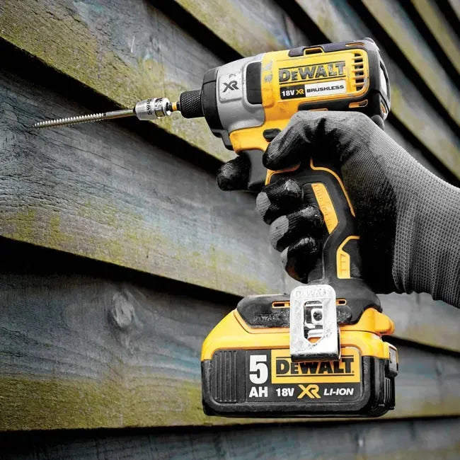 Pack 2 outils DEWALT 18V Li-Ion (2x 5Ah) XR + coffret TSTAK DCK268P2T - Déstockage - Drakare