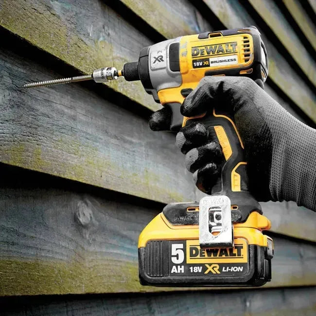 Pack 2 outils DEWALT 18V Li-Ion (2x 5Ah) XR + coffret TSTAK DCK268P2T - Reconditionné - Drakare