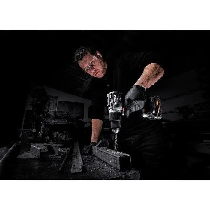 Perceuse visseuse à percussion DEWALT 18V Li-Ion (2x 1.7Ah) XR McLaren + coffret TSTAK DCD85ME2GT - Reconditionné - Drakare