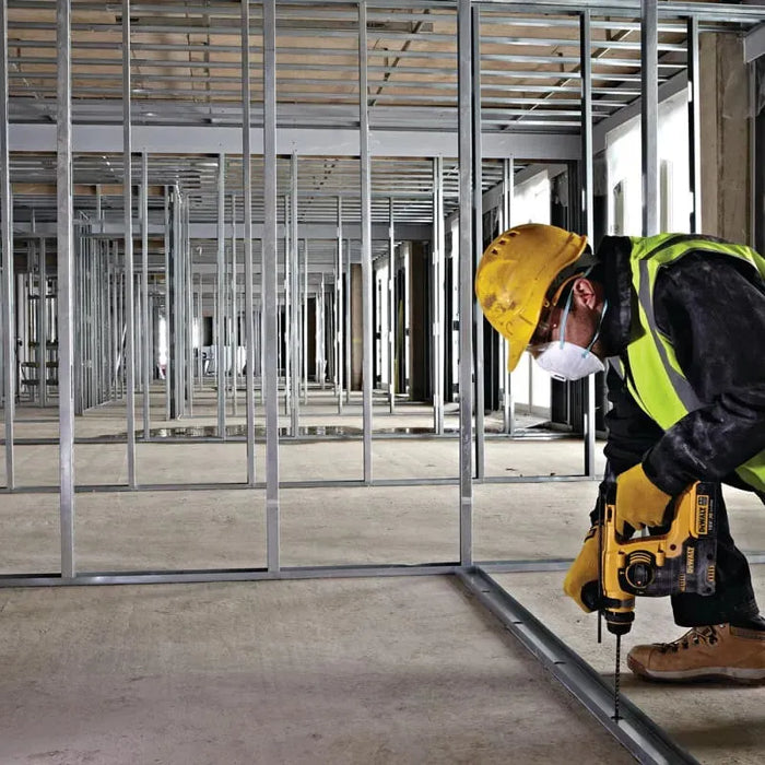 Perforateur burineur DEWALT 18V Li-Ion (2x 4Ah) XR SDS-PLus 2,1J + coffret TSTAK DCH253M2 - Déstockage - Drakare