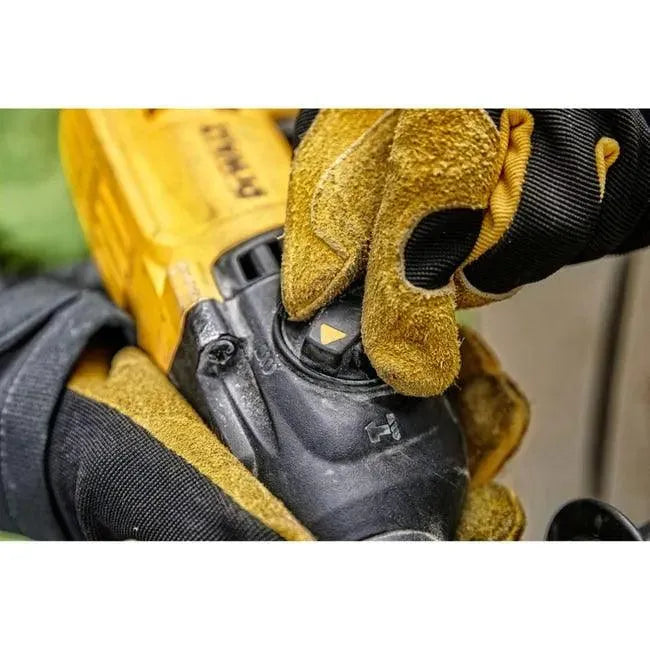 Perforateur DEWALT SDS-Plus 900W 3J + mallette D25144K - Reconditionné - Drakare