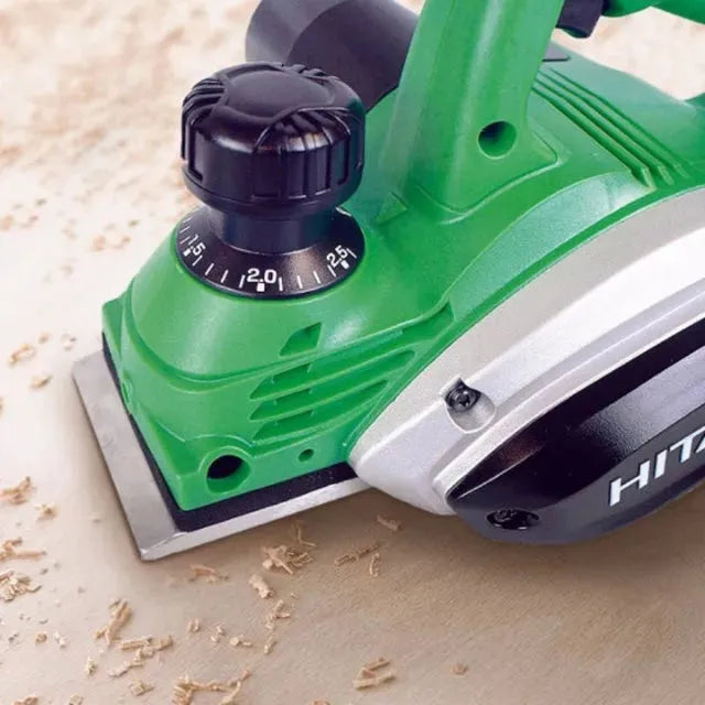 Rabot électrique HIKOKI 620W Ø82mm + mallette P20SFLCZ - Déstockage - Drakare