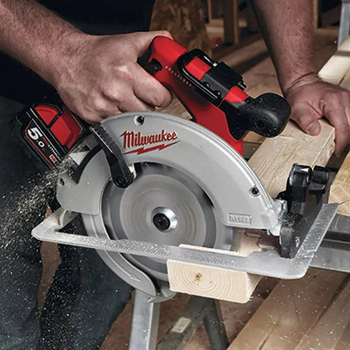 Scie circulaire Milwaukee 18V M18 Brushless Ø190mm I Coffret HDBOX M18 BLCS66-0X - Déstockage - Drakare