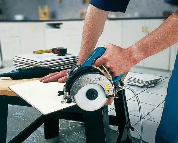 Scie diamant MAKITA 860W Ø125mm 4101 RH - Reconditionné - Drakare