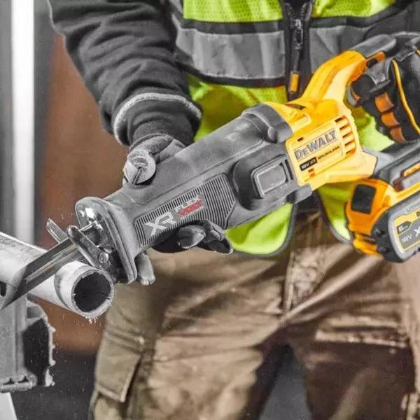 Scie sabre DEWALT 18V / 54V XR FlexVolt Advantage + coffret TSTAK DCS386NT-XJ (sans batterie) - Déstockage - Drakare