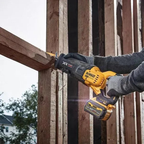 Scie sabre DEWALT 18V / 54V XR FlexVolt Advantage + coffret TSTAK DCS386NT-XJ (sans batterie) - Déstockage - Drakare